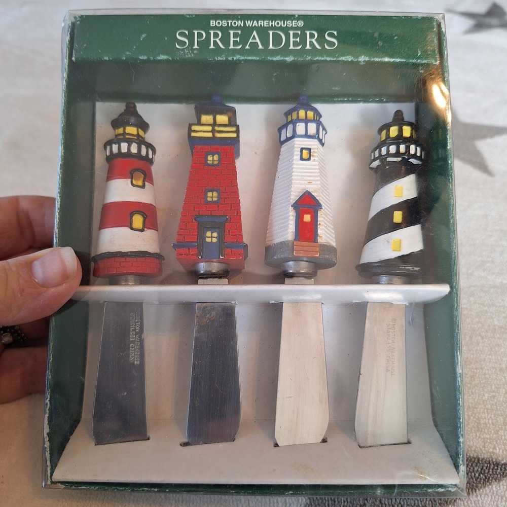 Boston Warehouse Warren Kimble Set of 4  Stainless Steel Cheese Spreaders